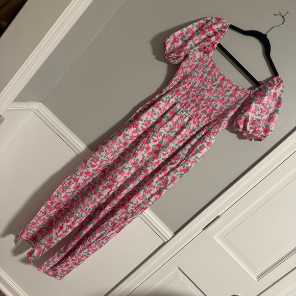 NEW Smocked Floral Jumpsuit - Picture 4 of 6